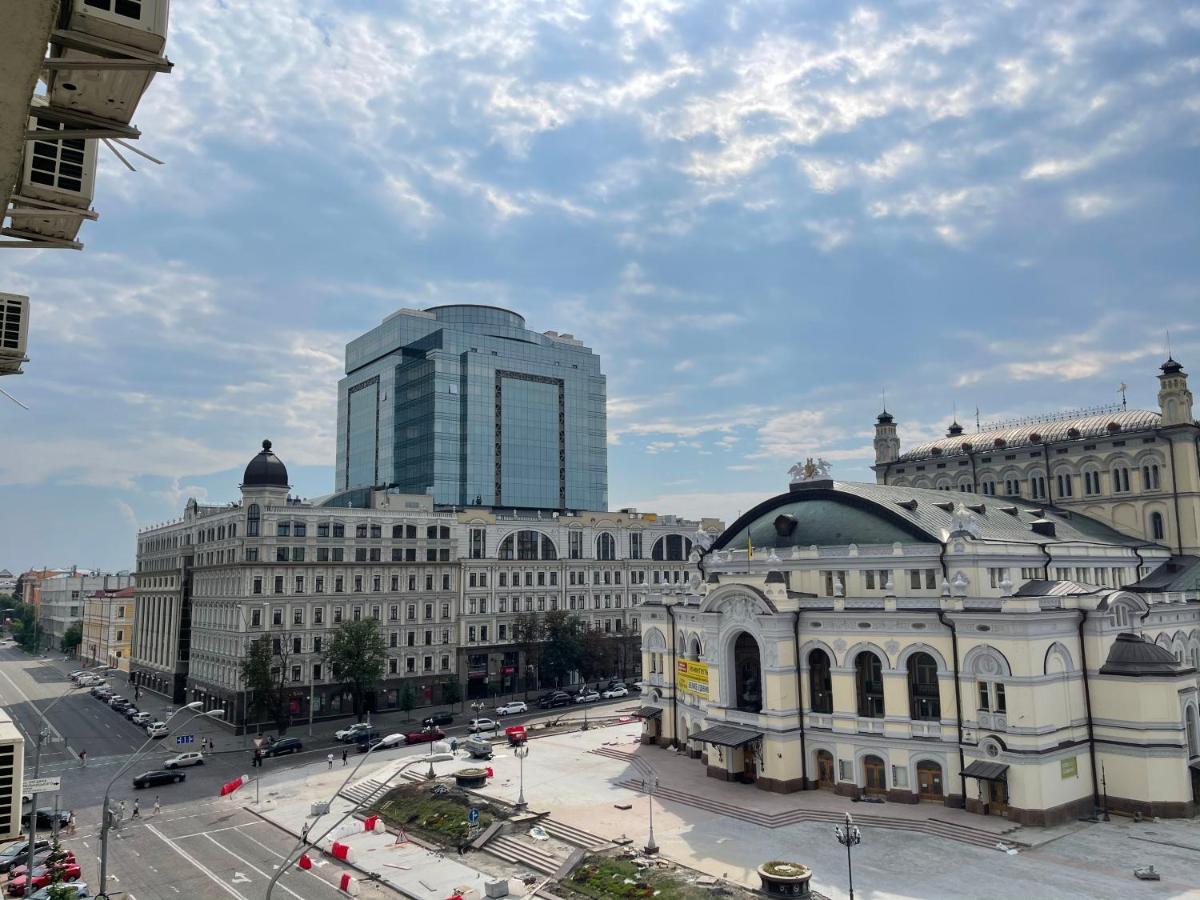 Amazing Opera View Apartment Киев Екстериор снимка
