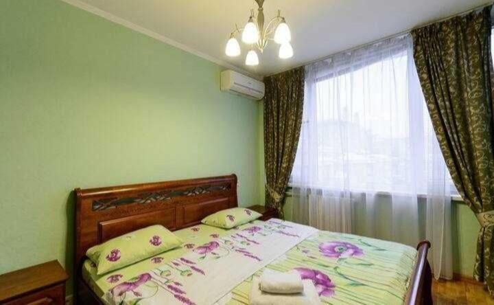 Amazing Opera View Apartment Киев Екстериор снимка